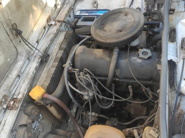 Белый ВАЗ 2101, объемом двигателя 0 л и пробегом 300 тыс. км за 310 $, фото 1 на Automoto.ua