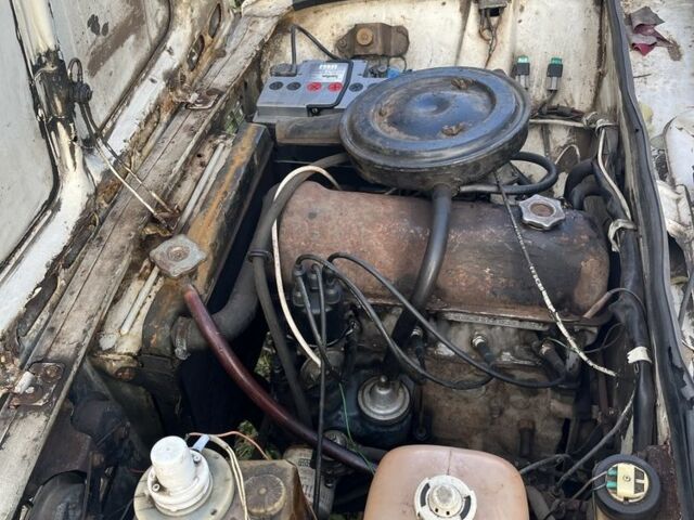 Белый ВАЗ 2101, объемом двигателя 1.2 л и пробегом 200 тыс. км за 333 $, фото 3 на Automoto.ua