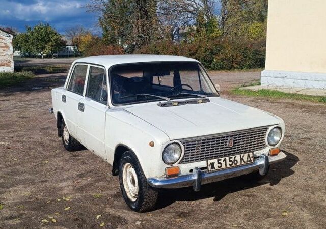 Білий ВАЗ 2101, об'ємом двигуна 1.3 л та пробігом 290 тис. км за 951 $, фото 2 на Automoto.ua