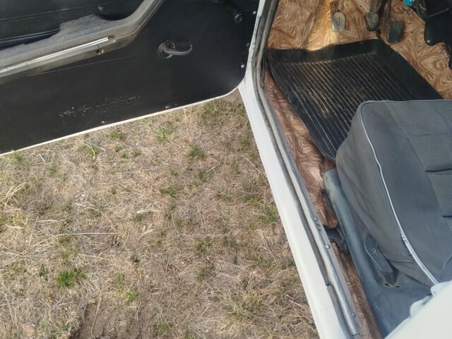 Белый ВАЗ 2101, объемом двигателя 1.3 л и пробегом 57 тыс. км за 700 $, фото 12 на Automoto.ua