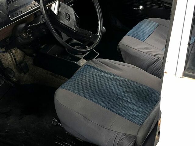 Белый ВАЗ 2101, объемом двигателя 1.3 л и пробегом 180 тыс. км за 330 $, фото 5 на Automoto.ua