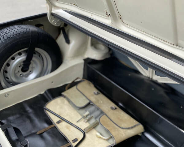 Белый ВАЗ 2101, объемом двигателя 1.2 л и пробегом 23 тыс. км за 2000 $, фото 19 на Automoto.ua