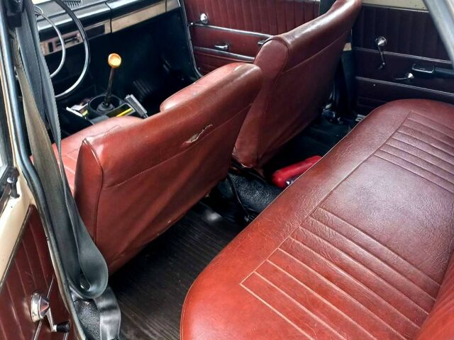 Белый ВАЗ 2101, объемом двигателя 12 л и пробегом 230 тыс. км за 550 $, фото 1 на Automoto.ua