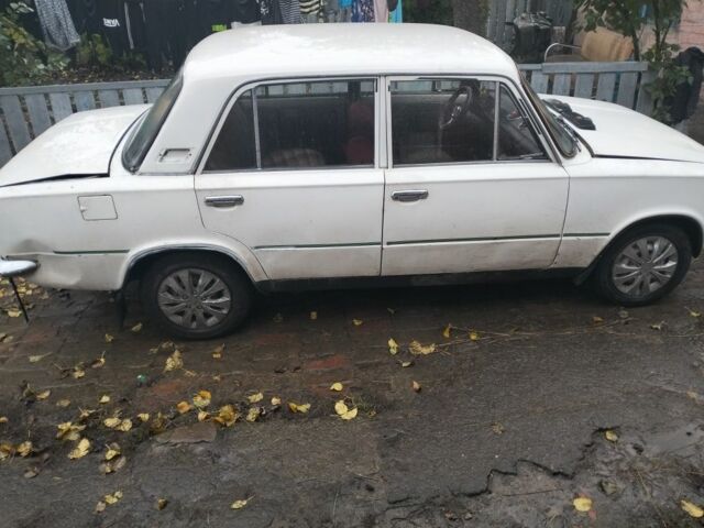 Белый ВАЗ 2101, объемом двигателя 0 л и пробегом 777 тыс. км за 384 $, фото 2 на Automoto.ua