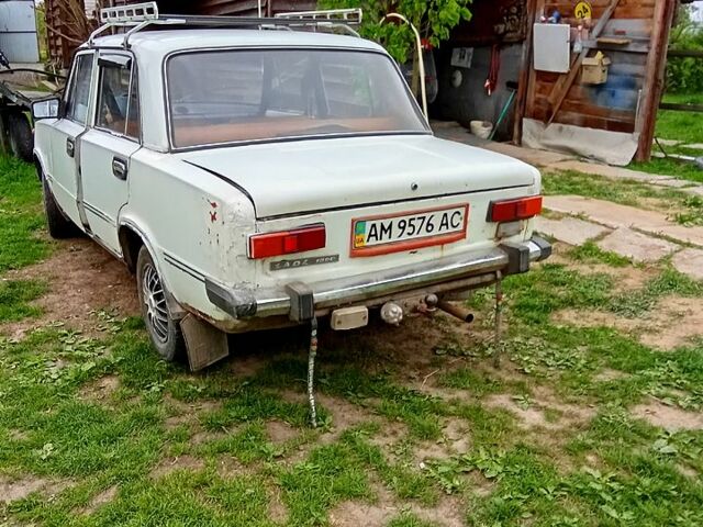 Белый ВАЗ 2101, объемом двигателя 1.3 л и пробегом 200 тыс. км за 350 $, фото 1 на Automoto.ua