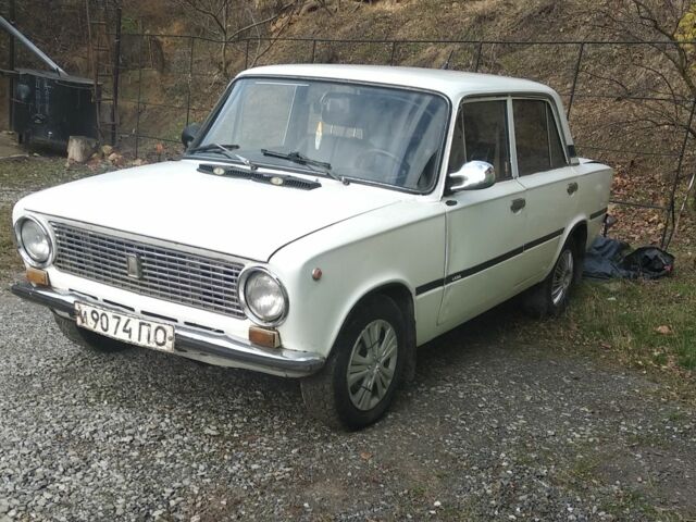 Белый ВАЗ 2101, объемом двигателя 0 л и пробегом 97 тыс. км за 450 $, фото 2 на Automoto.ua