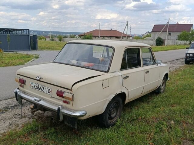 Белый ВАЗ 2101, объемом двигателя 1 л и пробегом 700 тыс. км за 413 $, фото 1 на Automoto.ua