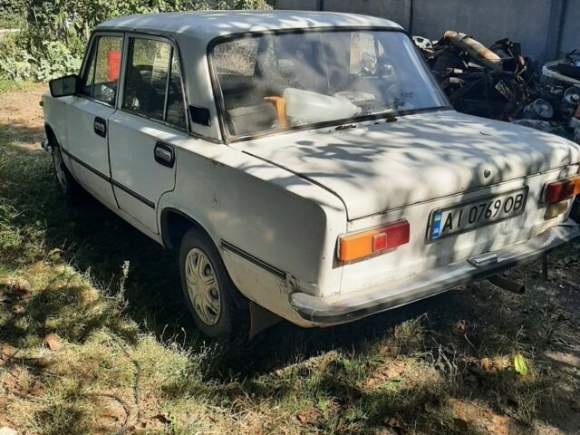 Белый ВАЗ 2101, объемом двигателя 1.2 л и пробегом 555 тыс. км за 300 $, фото 4 на Automoto.ua