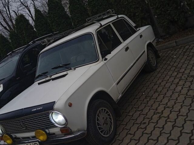 Белый ВАЗ 2101, объемом двигателя 1 л и пробегом 111 тыс. км за 650 $, фото 3 на Automoto.ua