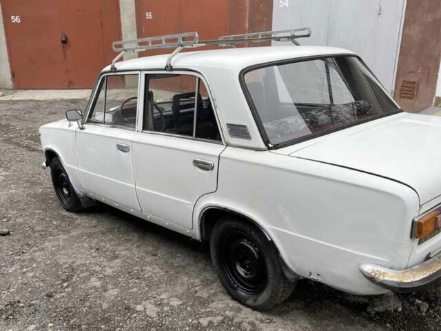 Белый ВАЗ 2101, объемом двигателя 1.6 л и пробегом 40 тыс. км за 400 $, фото 6 на Automoto.ua