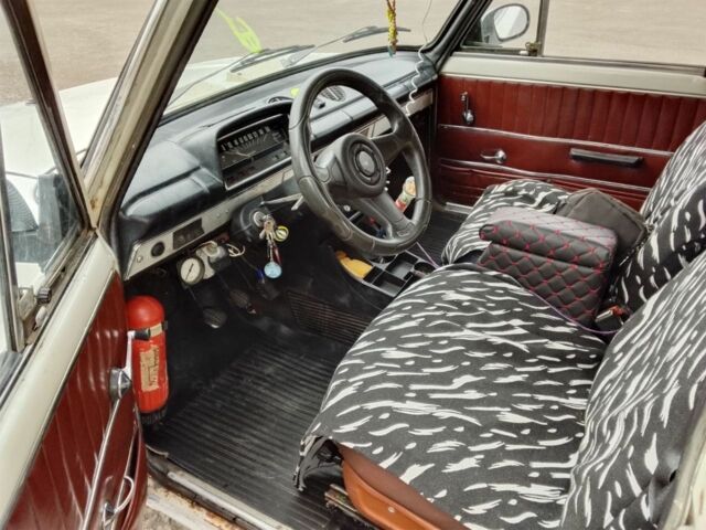 Белый ВАЗ 2101, объемом двигателя 0 л и пробегом 888 тыс. км за 450 $, фото 5 на Automoto.ua