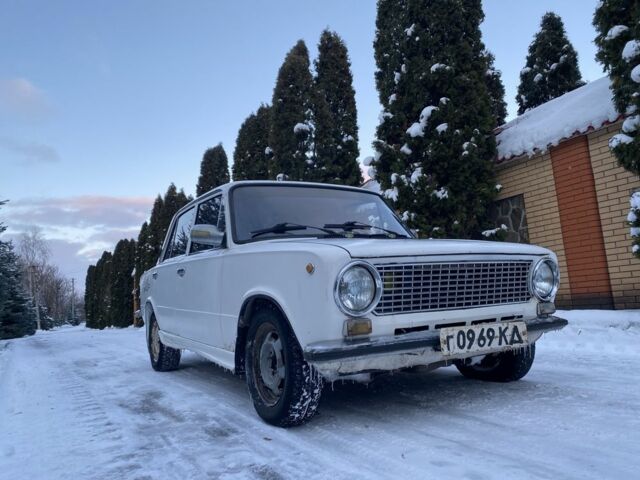 Білий ВАЗ 2101, об'ємом двигуна 1.3 л та пробігом 120 тис. км за 592 $, фото 1 на Automoto.ua