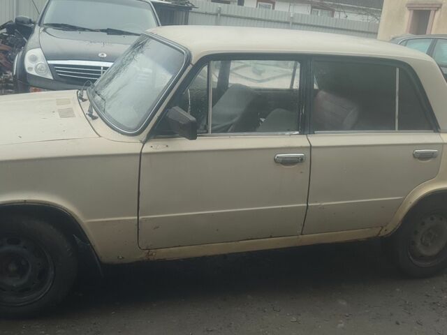 Белый ВАЗ 2101, объемом двигателя 1 л и пробегом 76 тыс. км за 340 $, фото 1 на Automoto.ua