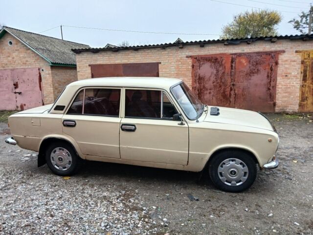 Белый ВАЗ 2101, объемом двигателя 1.3 л и пробегом 3 тыс. км за 600 $, фото 2 на Automoto.ua