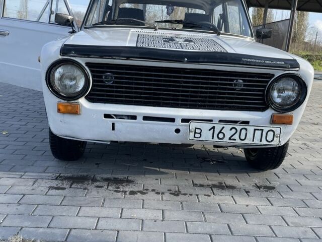 Белый ВАЗ 2101, объемом двигателя 1.3 л и пробегом 300 тыс. км за 595 $, фото 3 на Automoto.ua