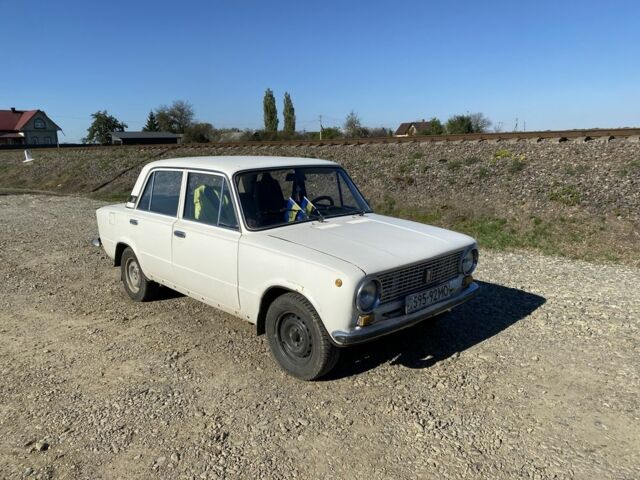 ВАЗ 2101 1983 в Черновцах на Automoto.ua Белый ВАЗ 2101, объемом двигателя 1.2 л и пробегом 38 тыс. км за 900 $, фото 2 на Automoto.ua