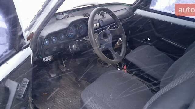 Белый ВАЗ 2101, объемом двигателя 1.6 л и пробегом 300 тыс. км за 350 $, фото 5 на Automoto.ua