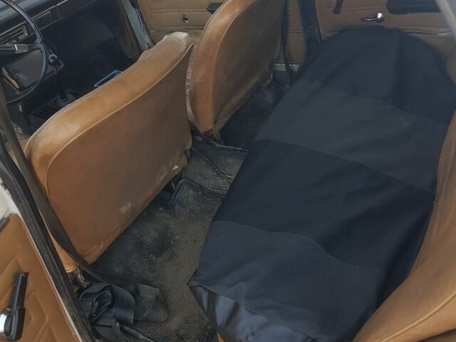 Белый ВАЗ 2101, объемом двигателя 9 л и пробегом 272 тыс. км за 650 $, фото 2 на Automoto.ua