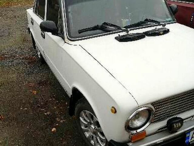 Белый ВАЗ 2101, объемом двигателя 1.2 л и пробегом 80 тыс. км за 1100 $, фото 1 на Automoto.ua