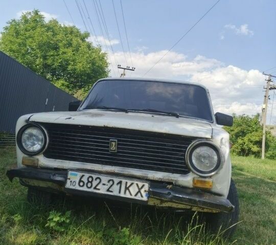 Білий ВАЗ 2101, об'ємом двигуна 1 л та пробігом 818 тис. км за 309 $, фото 1 на Automoto.ua