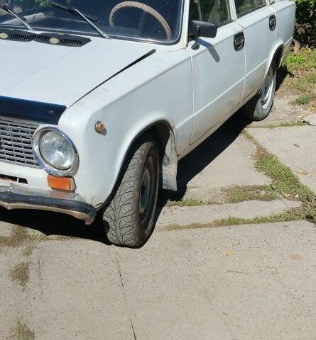 Белый ВАЗ 2101, объемом двигателя 0 л и пробегом 170 тыс. км за 350 $, фото 2 на Automoto.ua