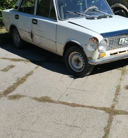 Белый ВАЗ 2101, объемом двигателя 0 л и пробегом 170 тыс. км за 350 $, фото 4 на Automoto.ua