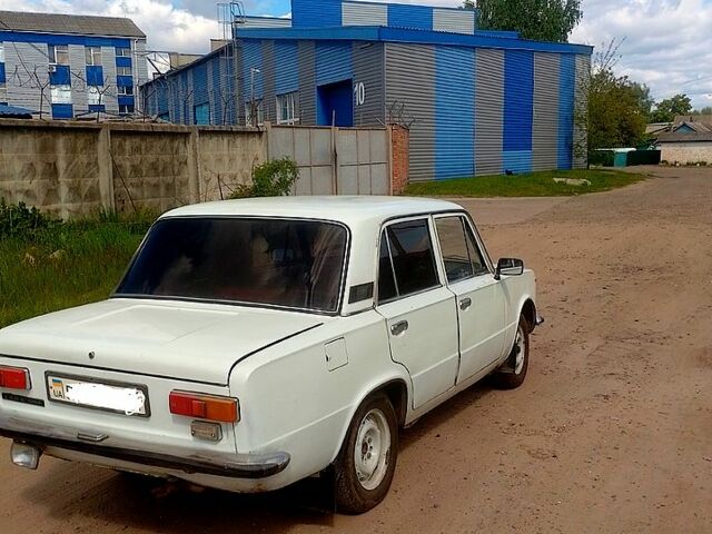 Белый ВАЗ 2101, объемом двигателя 1.3 л и пробегом 350 тыс. км за 650 $, фото 2 на Automoto.ua
