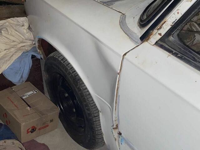 Белый ВАЗ 2101, объемом двигателя 1.2 л и пробегом 100 тыс. км за 358 $, фото 3 на Automoto.ua