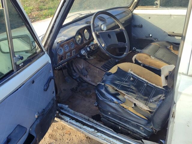 Белый ВАЗ 2101, объемом двигателя 1.5 л и пробегом 100 тыс. км за 262 $, фото 5 на Automoto.ua