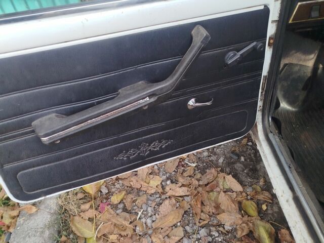 Белый ВАЗ 2101, объемом двигателя 1 л и пробегом 74 тыс. км за 336 $, фото 6 на Automoto.ua