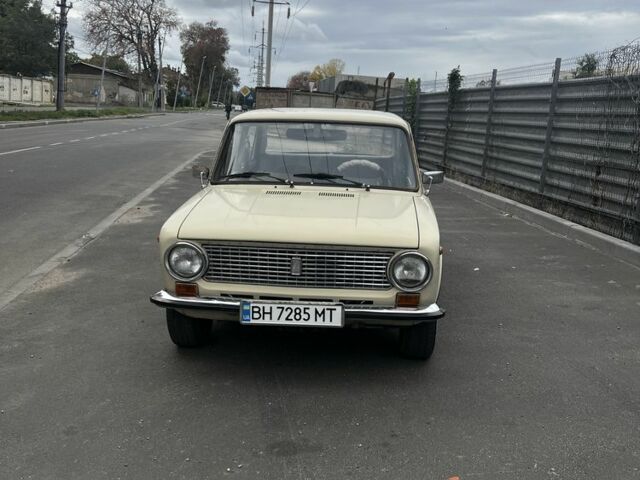 Белый ВАЗ 2101, объемом двигателя 1.2 л и пробегом 350 тыс. км за 850 $, фото 1 на Automoto.ua