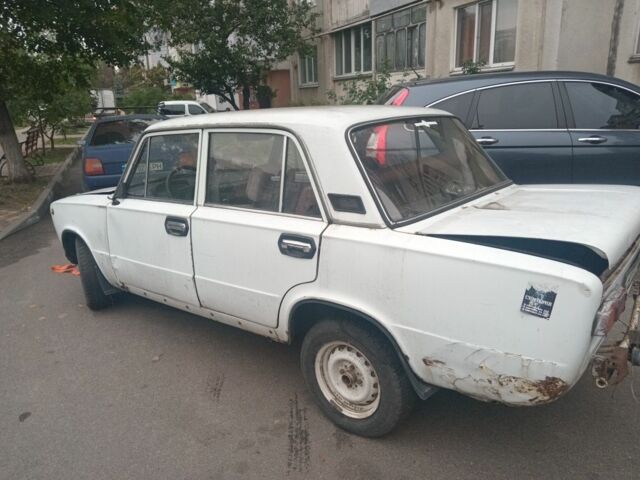 Белый ВАЗ 2101, объемом двигателя 1 л и пробегом 100 тыс. км за 267 $, фото 2 на Automoto.ua