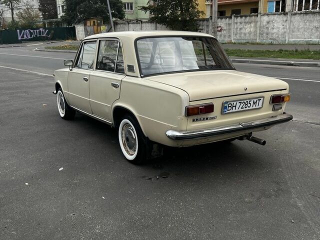 Белый ВАЗ 2101, объемом двигателя 1.2 л и пробегом 350 тыс. км за 850 $, фото 4 на Automoto.ua