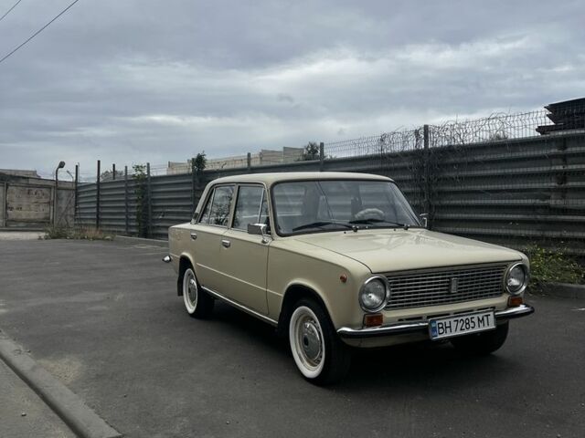 Белый ВАЗ 2101, объемом двигателя 1.2 л и пробегом 350 тыс. км за 850 $, фото 2 на Automoto.ua