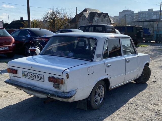 Белый ВАЗ 2101, объемом двигателя 1.1 л и пробегом 200 тыс. км за 418 $, фото 2 на Automoto.ua