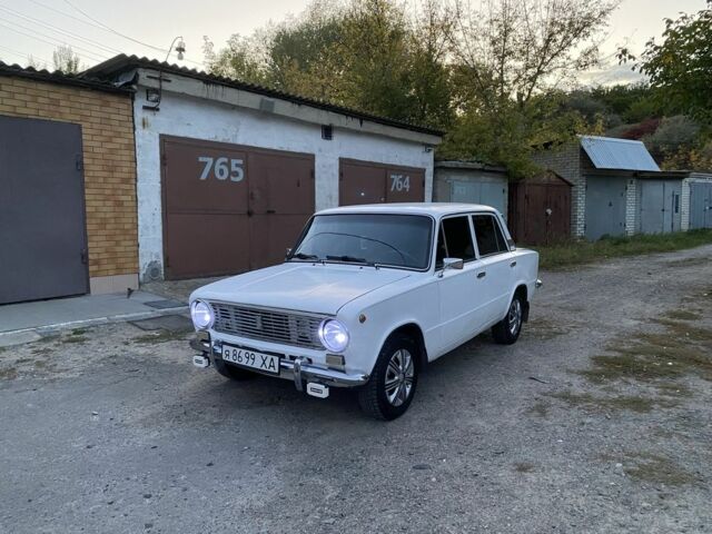 Белый ВАЗ 2101, объемом двигателя 1.3 л и пробегом 100 тыс. км за 700 $, фото 1 на Automoto.ua