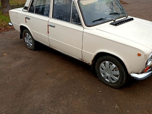 Белый ВАЗ 2101, объемом двигателя 1.2 л и пробегом 0 тыс. км за 1000 $, фото 3 на Automoto.ua
