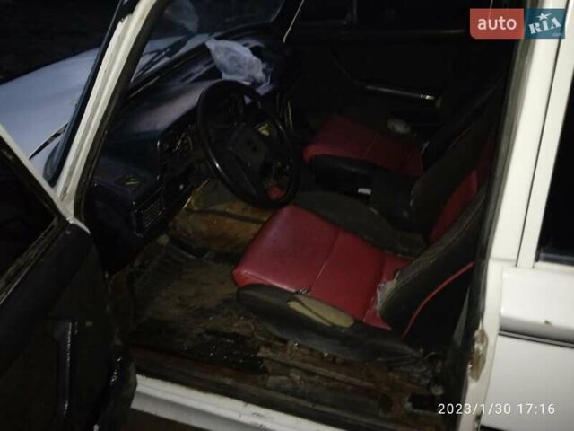 Білий ВАЗ 2101, об'ємом двигуна 1.1 л та пробігом 50 тис. км за 450 $, фото 3 на Automoto.ua
