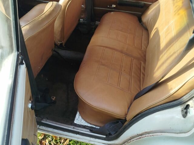 Белый ВАЗ 2101, объемом двигателя 1 л и пробегом 3 тыс. км за 476 $, фото 7 на Automoto.ua