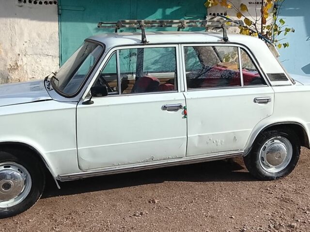 Белый ВАЗ 2101, объемом двигателя 1.2 л и пробегом 49 тыс. км за 390 $, фото 2 на Automoto.ua