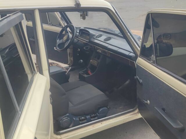 Белый ВАЗ 2101, объемом двигателя 1.2 л и пробегом 50 тыс. км за 1000 $, фото 6 на Automoto.ua