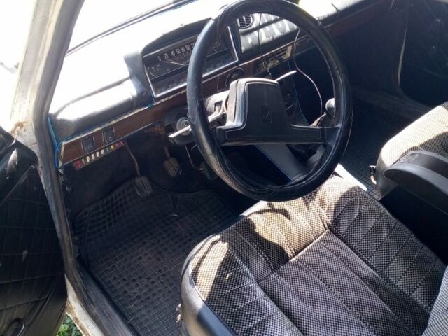 Белый ВАЗ 2101, объемом двигателя 2 л и пробегом 270 тыс. км за 567 $, фото 4 на Automoto.ua