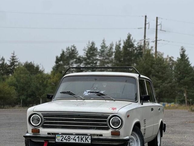 Белый ВАЗ 2101, объемом двигателя 1.5 л и пробегом 340 тыс. км за 800 $, фото 2 на Automoto.ua