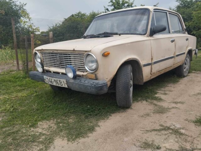 Белый ВАЗ 2101, объемом двигателя 1.3 л и пробегом 200 тыс. км за 450 $, фото 8 на Automoto.ua