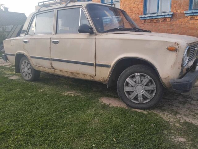 Белый ВАЗ 2101, объемом двигателя 1.3 л и пробегом 200 тыс. км за 450 $, фото 1 на Automoto.ua