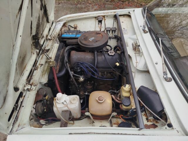 Белый ВАЗ 2101, объемом двигателя 1.2 л и пробегом 100 тыс. км за 476 $, фото 6 на Automoto.ua