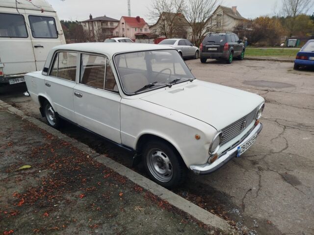 Белый ВАЗ 2101, объемом двигателя 1.2 л и пробегом 100 тыс. км за 476 $, фото 3 на Automoto.ua