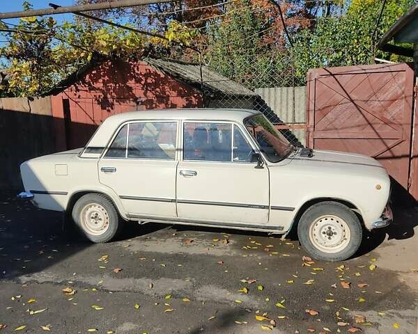 ВАЗ 2101 1988 в Турийск на Automoto.ua Белый ВАЗ 2101, объемом двигателя 1.2 л и пробегом 114 тыс. км за 900 $, фото 1 на Automoto.ua