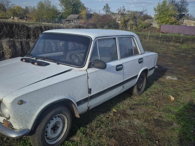 Белый ВАЗ 2101, объемом двигателя 0 л и пробегом 10 тыс. км за 310 $, фото 1 на Automoto.ua