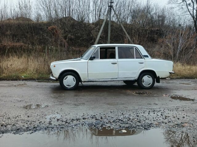 Белый ВАЗ 2101, объемом двигателя 1 л и пробегом 1 тыс. км за 391 $, фото 3 на Automoto.ua